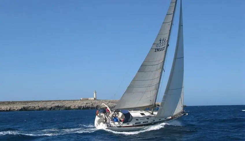 Segelunterricht Segeltrip Erlebnis mit dem Boot Syrakus