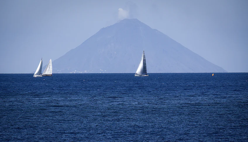 sailing aeolian islands